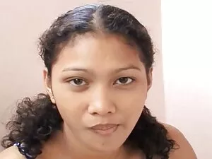 Impresionante madrastra enseñando a chupar una polla videos porno gratis audio latino