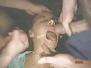 Diversión bi MMF entre porno latino completo amigos