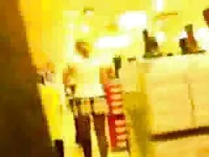 Chica parpadeando en la sala xxx gratis en español latino de reuniones de la oficina bvr