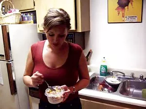 Nuevo trabajo para Karin videos xxx audio español latino Fischer