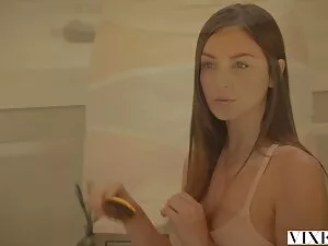 Nena tetona hace una porno español latino hd mamada increíble